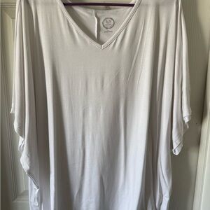 Maurice’s 24/7 NWT white shirt